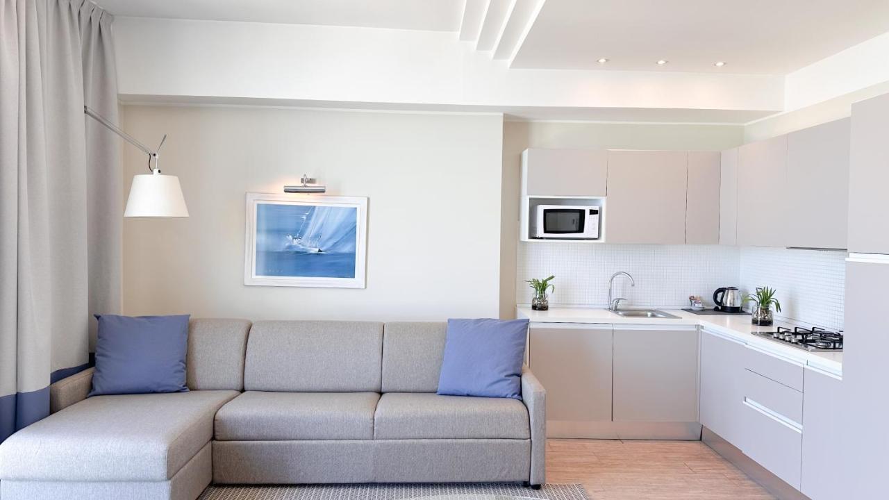 Residence Lungomare - Charming Apartments Riccione Exterior foto