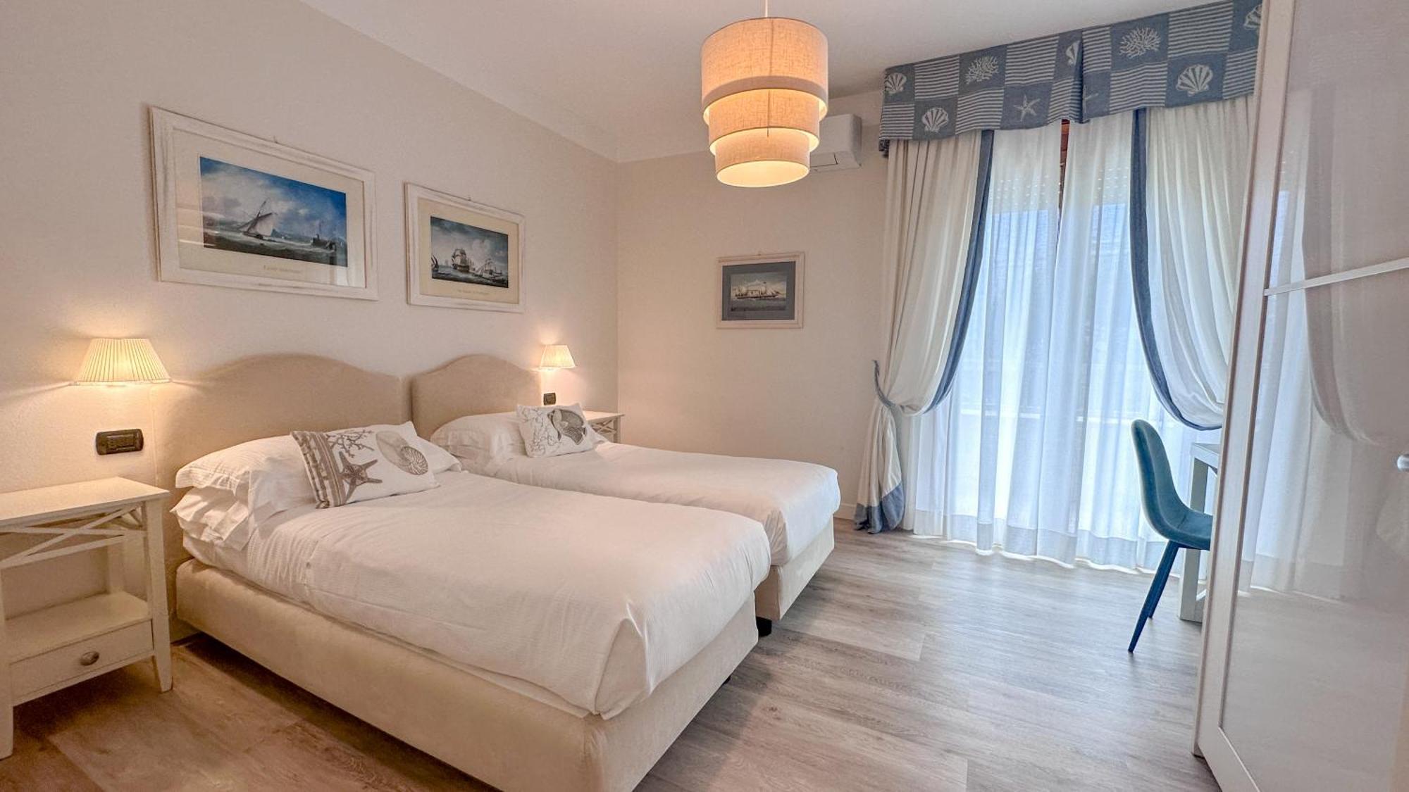 Residence Lungomare - Charming Apartments Riccione Exterior foto
