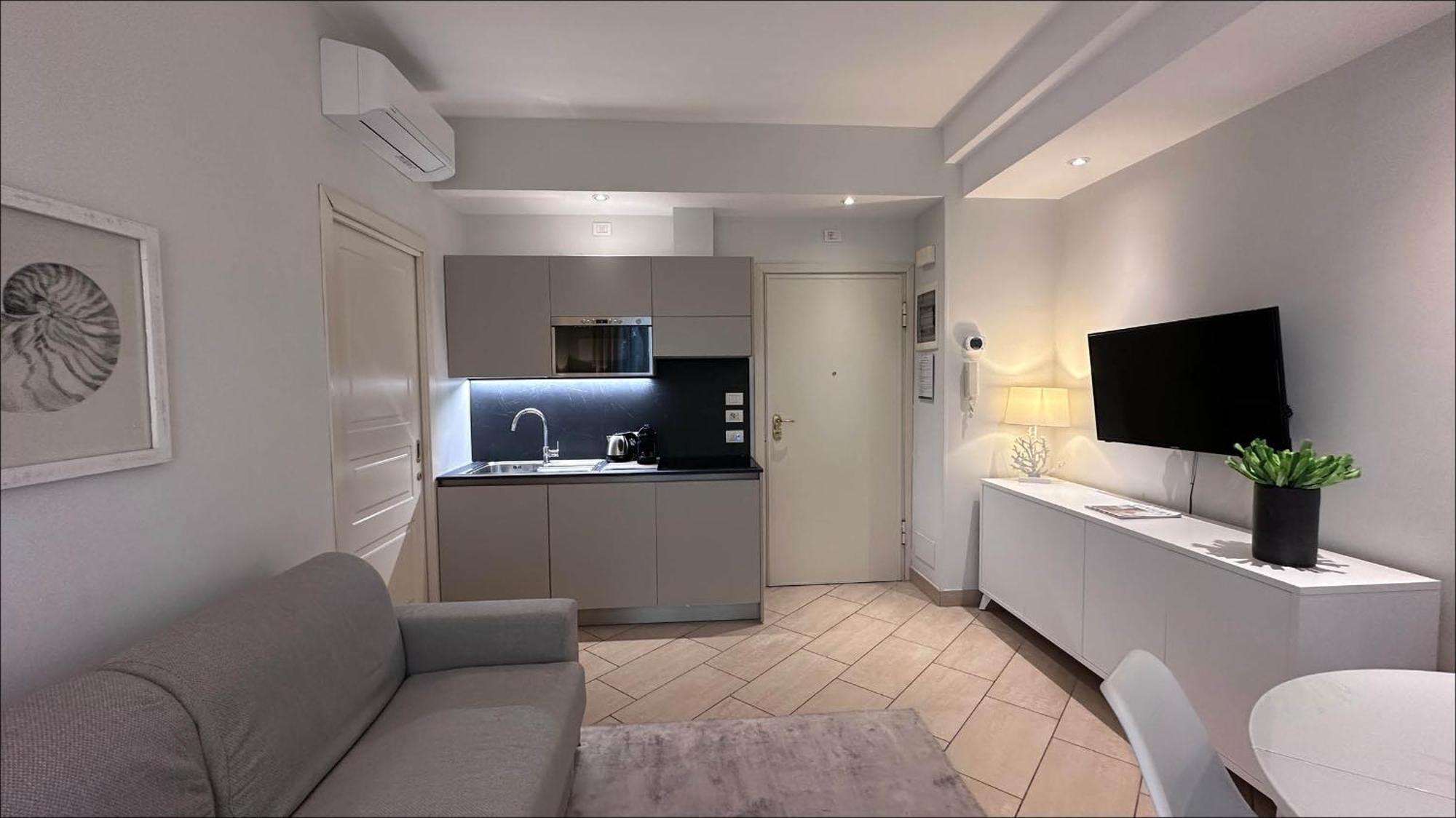 Residence Lungomare - Charming Apartments Riccione Exterior foto