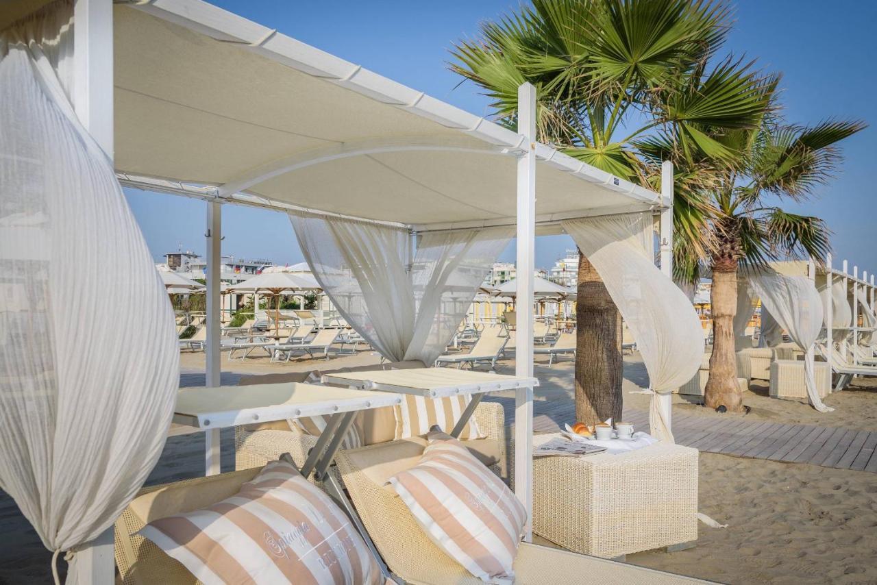 Residence Lungomare - Charming Apartments Riccione Exterior foto